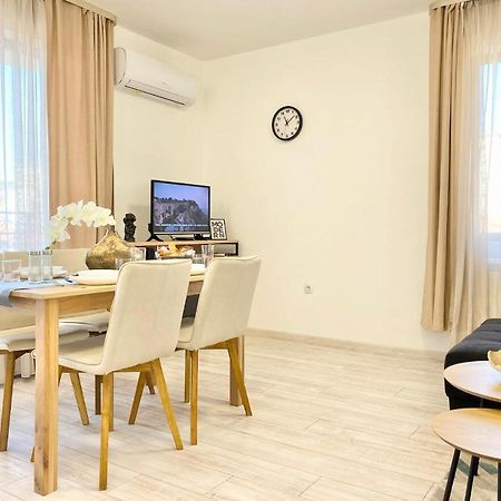 סטרה זגורה Central Apartment For 4 Guests Next To State Opera מראה חיצוני תמונה