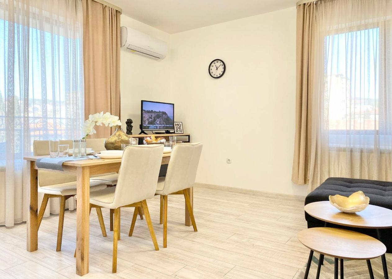 סטרה זגורה Central Apartment For 4 Guests Next To State Opera מראה חיצוני תמונה